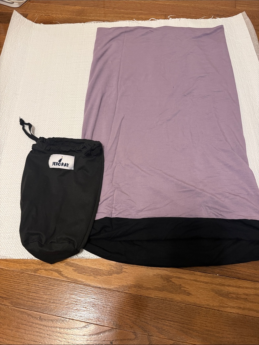 Jeroray Lavender Tube nursing cover-up with Black Carry Pouch